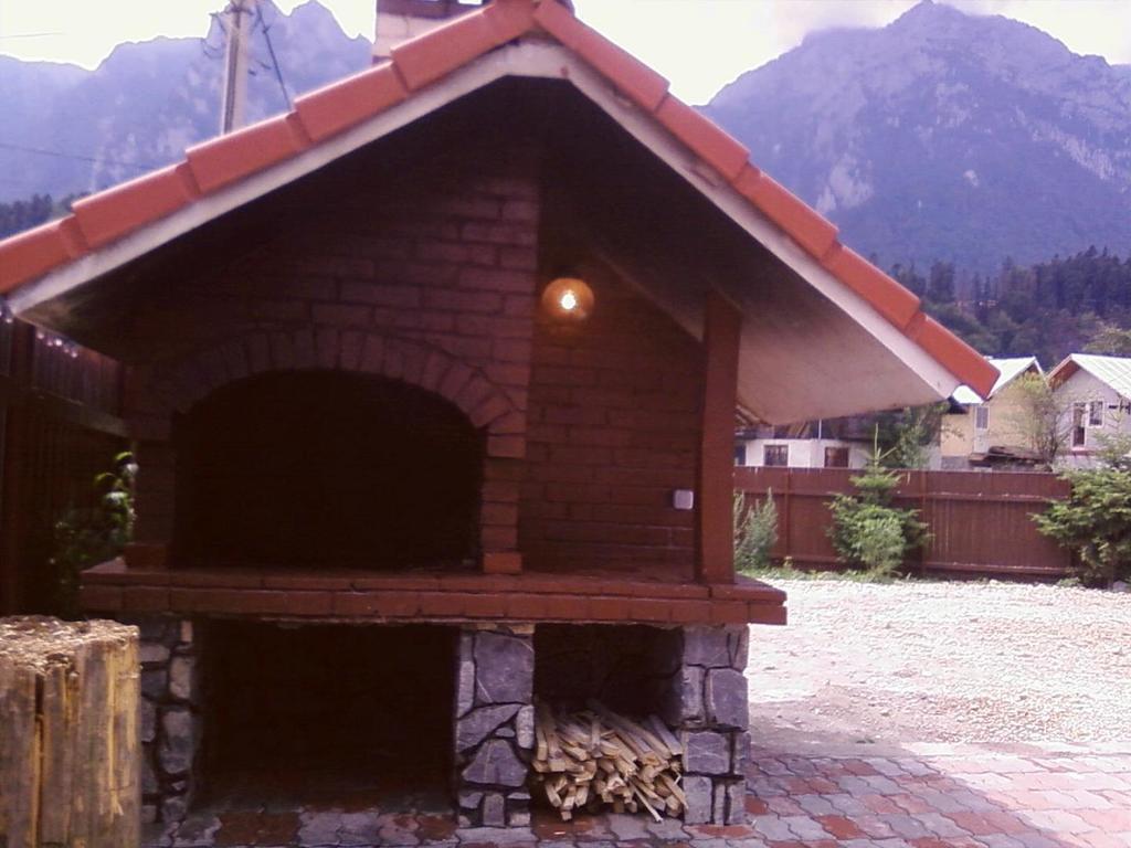 Pensiunea Fara Nume Busteni Exterior photo
